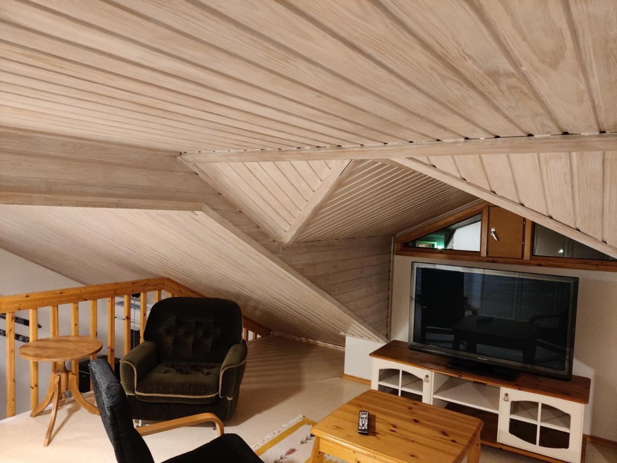 Villa Hutsula Yllas Yllasjarvi Luaran gambar